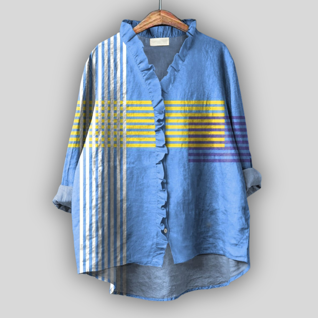 Blusa de Linho Azul com Rendas e Detalhes Listados