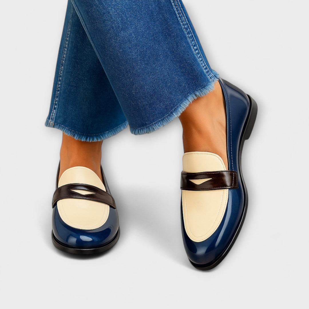 Cláudia - Loafers com Contraste