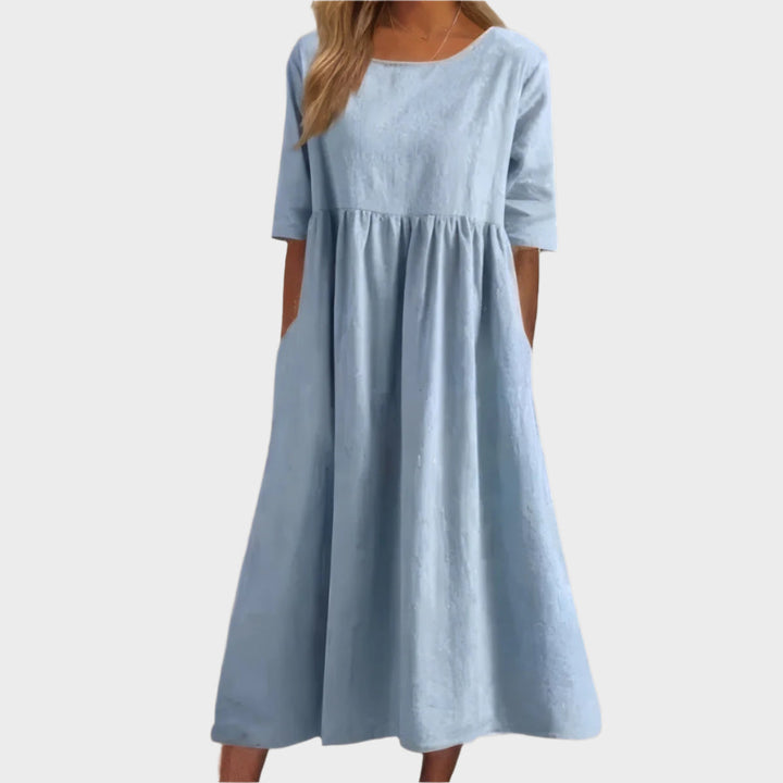 Vestido de Linho com Mangas Curtas e Corte Arejado