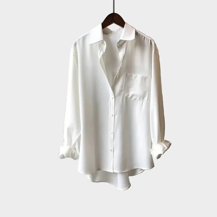 Camisa com Corte Elegante e Detalhe Moderno