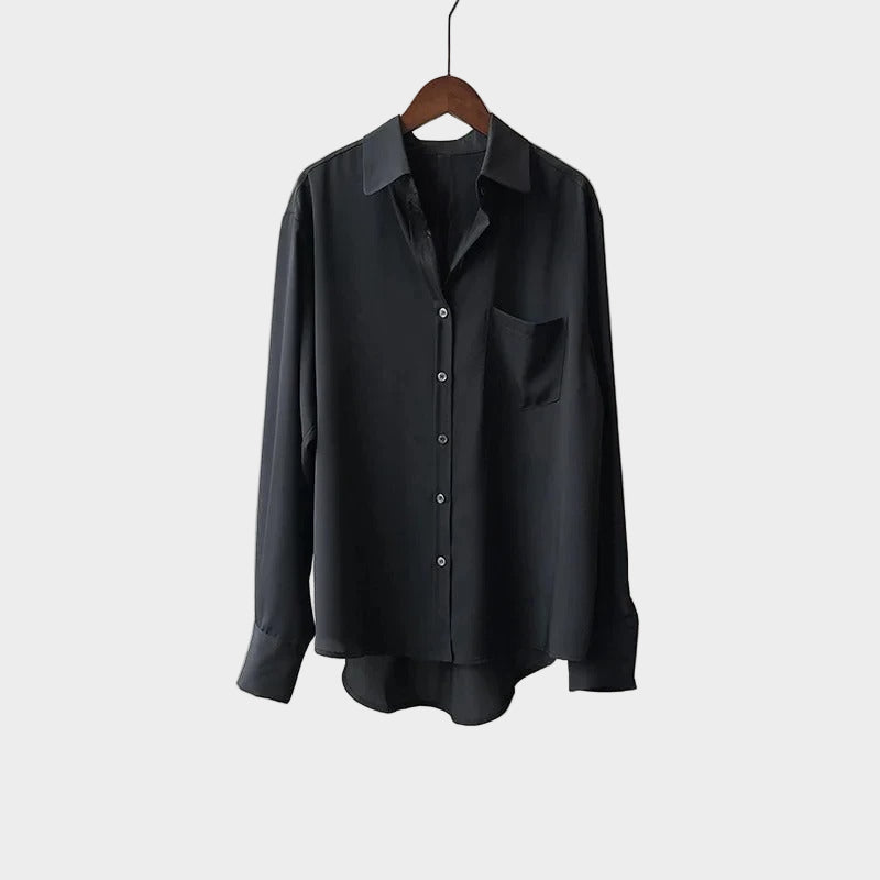 Camisa com Corte Elegante e Detalhe Moderno