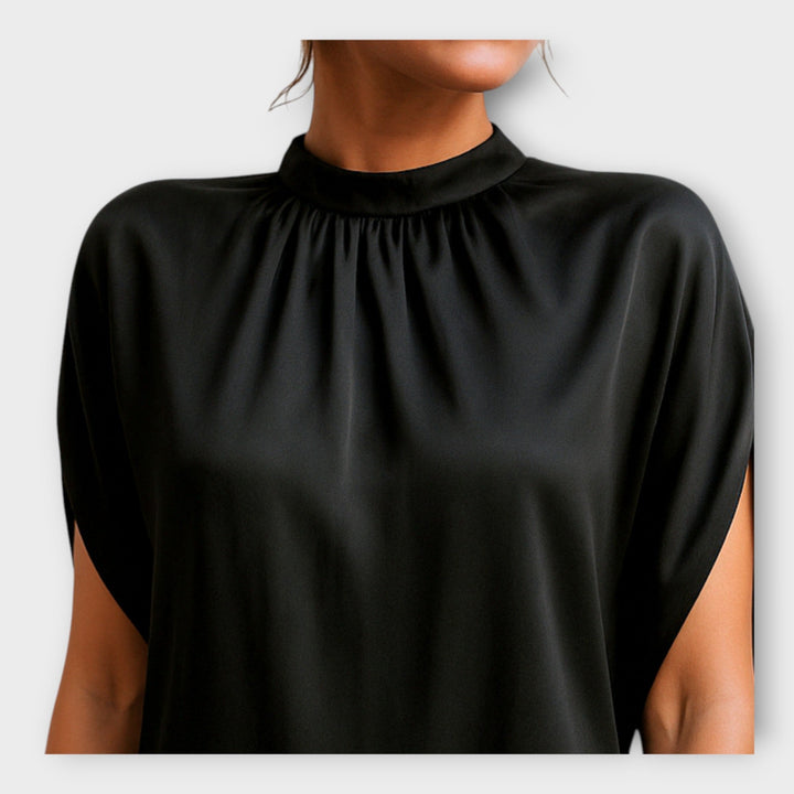 Vestido mini elegante com carácter intemporal
