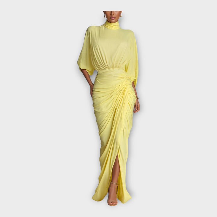 Vestido longo com pregas elegantes e design requintado