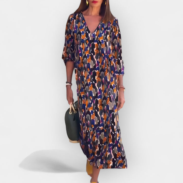 Vestido com Decote em V e Design Retro