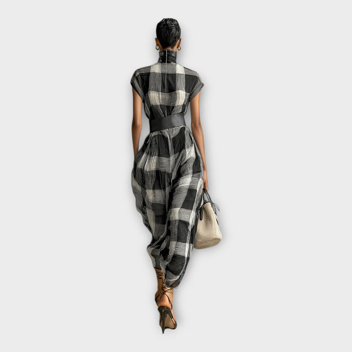 Vestido com fluxo requintado e elegância