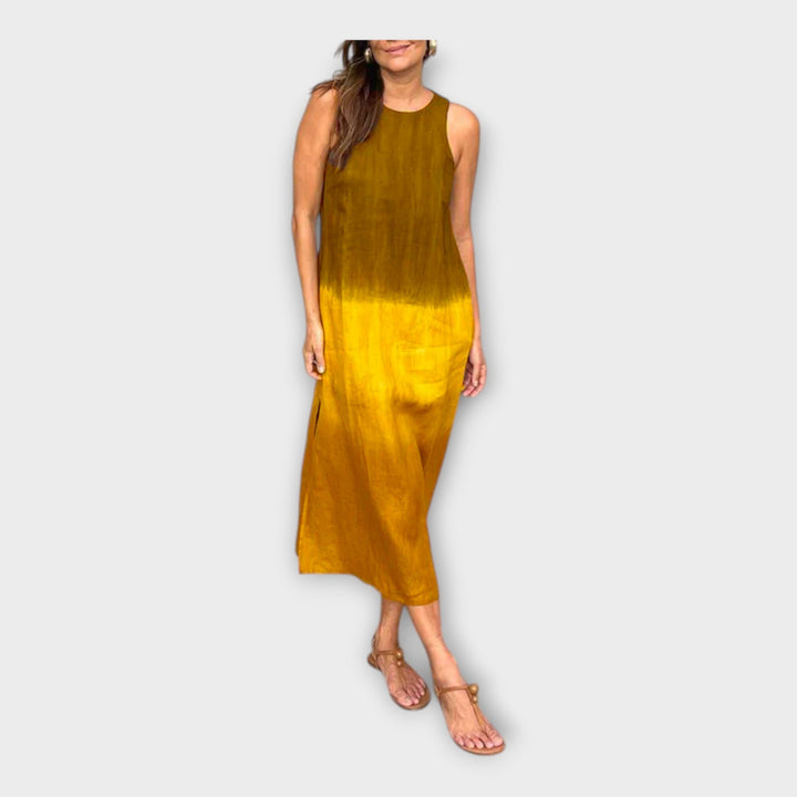 vestido com linha fluida e elegância atemporal