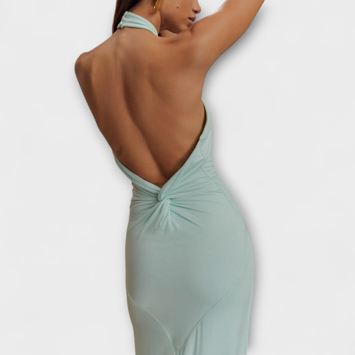 Vestido Longo com Laço no Pescoço e Textura Satinada