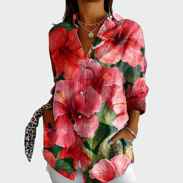 Blusa estilosa com padrão floral