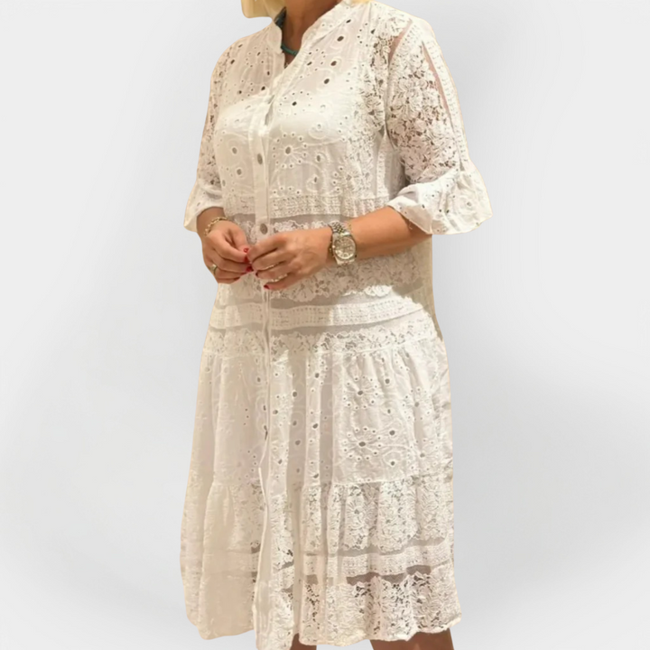 Vestido de Renda com Mangas e Botões Frontais