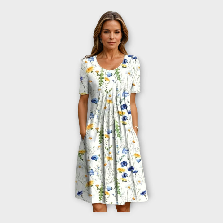 Vestido com Estampa Floral e Mangas Curtas