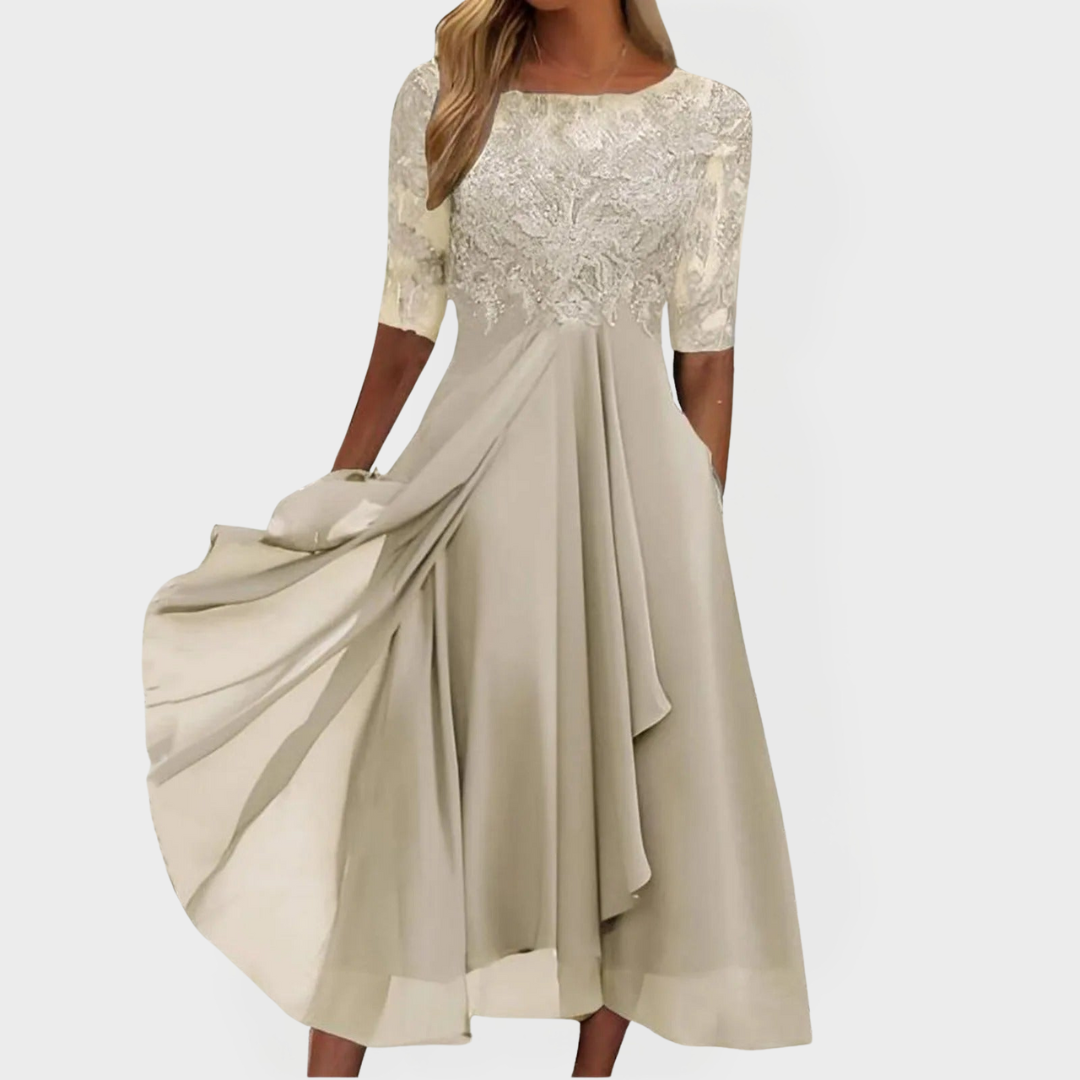 Vestido Bordado com Renda e Sensação Romântica