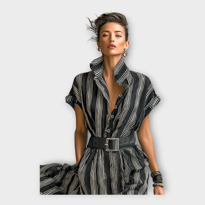 Vestido longo com estética minimal e refinada