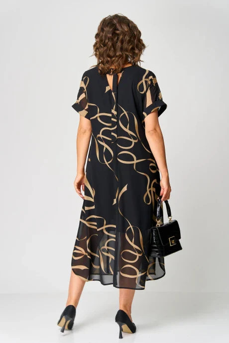 Vestido Arejado com Padrões Lineares e Decote em V
