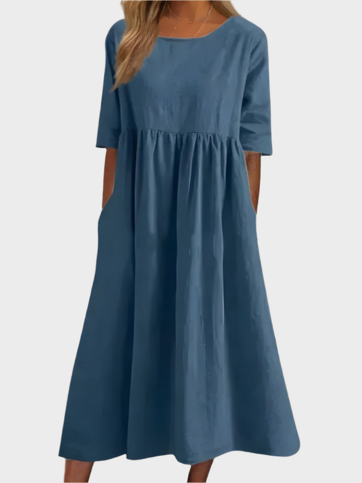 Vestido de Linho com Manga Curta e Corte Arejado