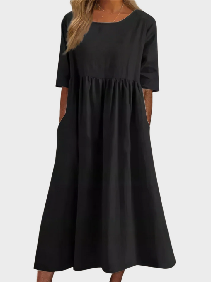 Vestido de Linho com Manga Curta e Corte Arejado