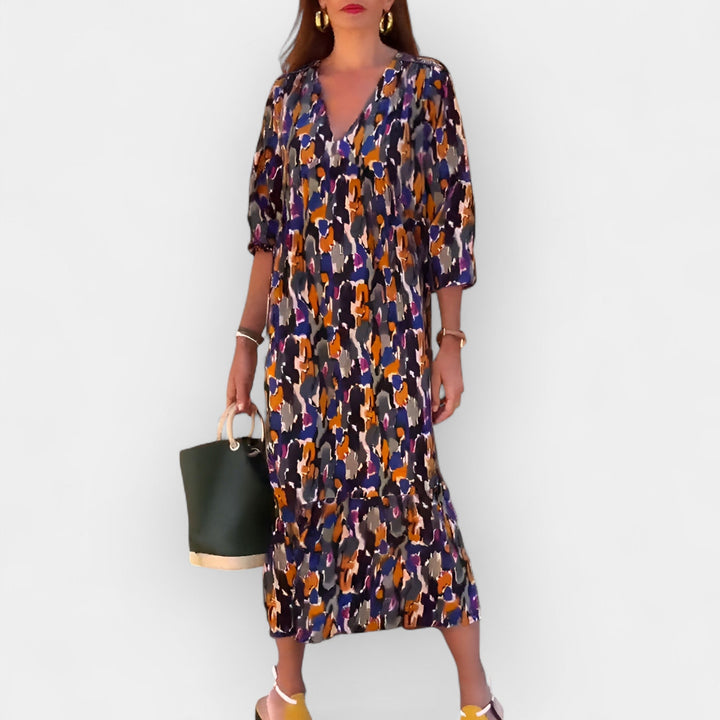 Vestido com Decote em V e Design Retro