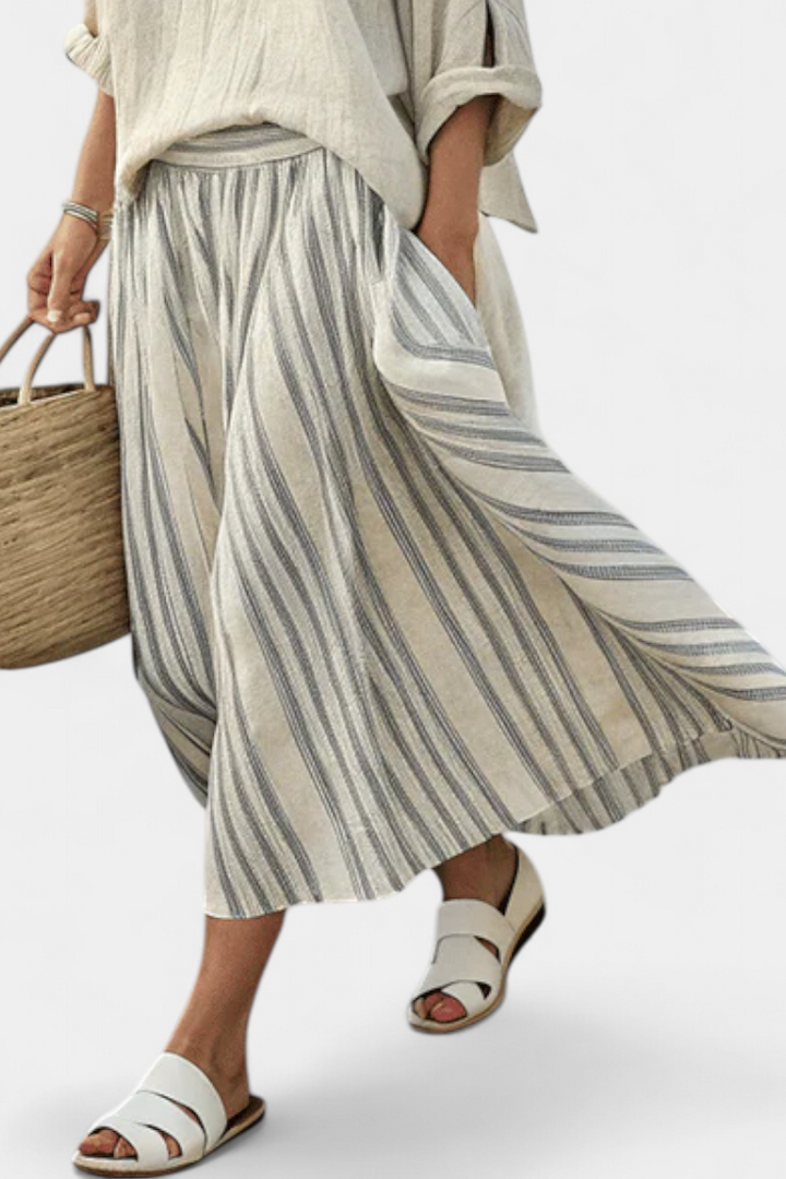 Conjunto Casual Daisy com Blusa Oversize e Saia Midi com Riscas de Linho de Bambu para um Estilo Elegante e Confortável