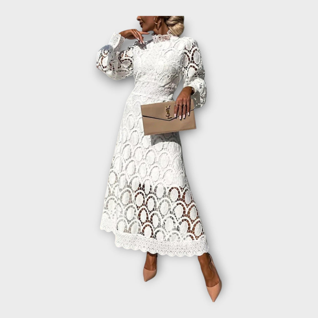 Vestido de renda sofisticado com design elegante