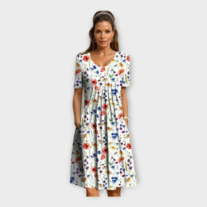 Vestido com Estampa Floral e Mangas Curtas