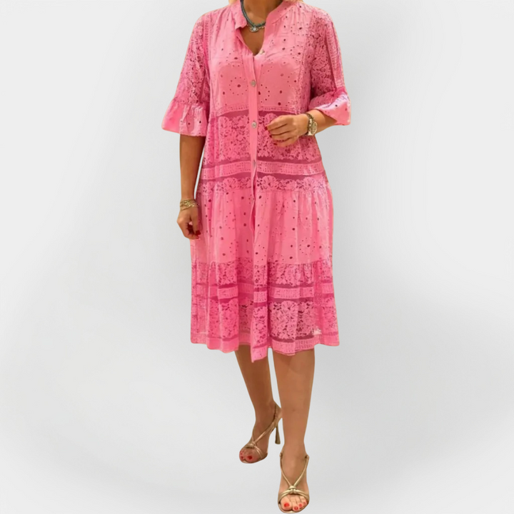 Vestido de Renda com Mangas e Botões Frontais