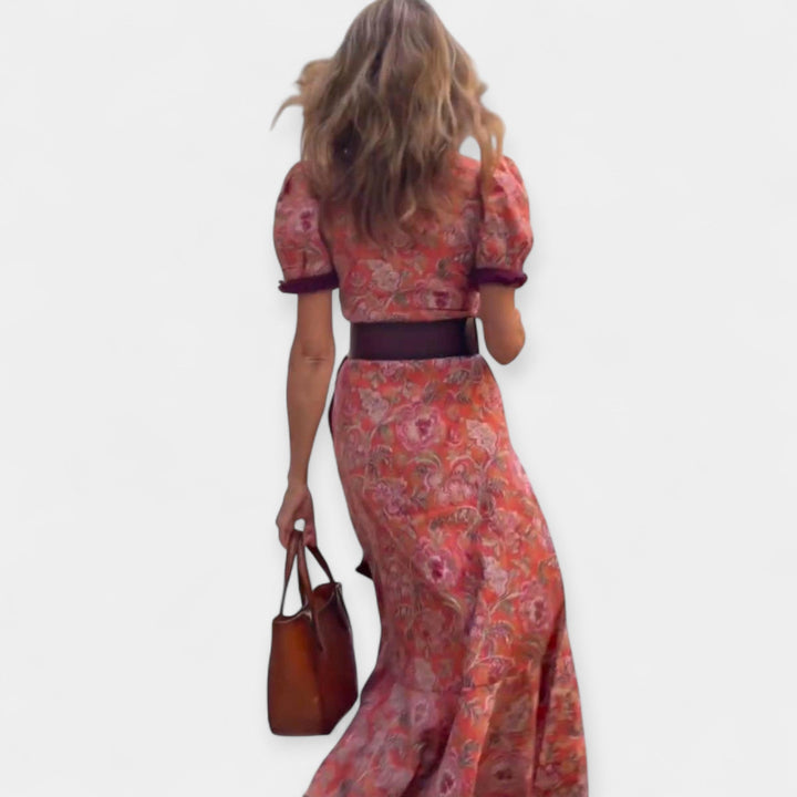 Vestido Romântico com Cinto e Volante de Cetim