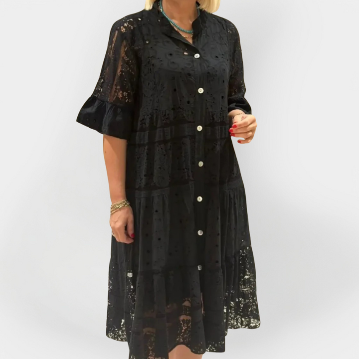 Vestido de Renda com Mangas e Botões Frontais