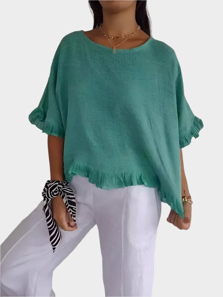 Blusa de Linho Arejada com Costuras e Rendas