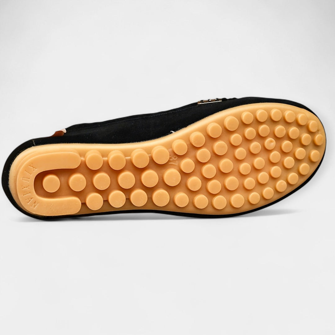 Mocassins com Elementos Metálicos