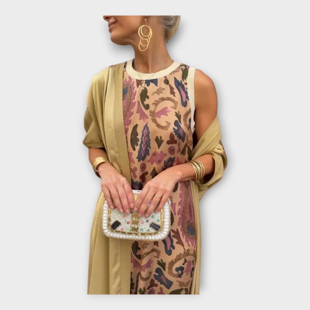 Vestido Maxi com Padrões Modernos