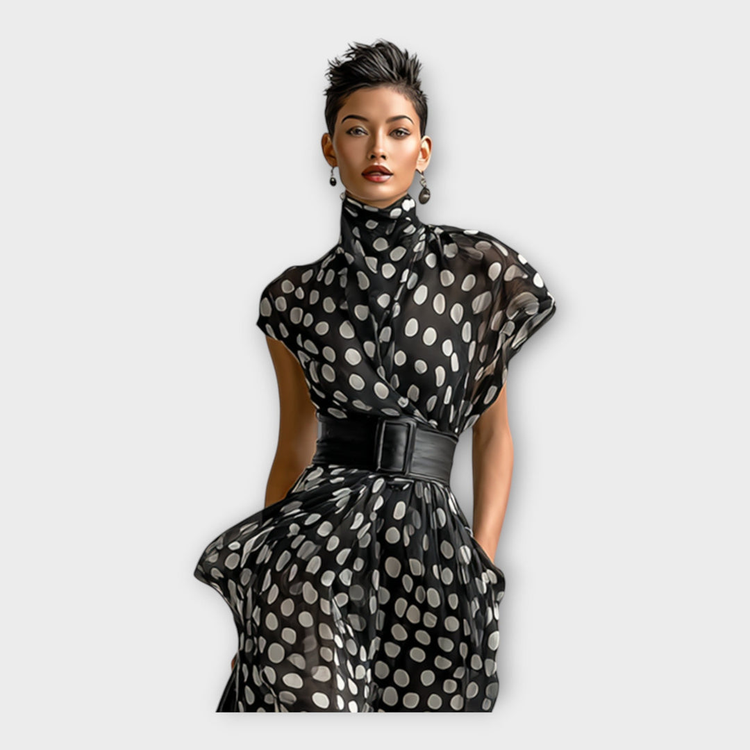 Vestido longo com estética refinada e atemporal