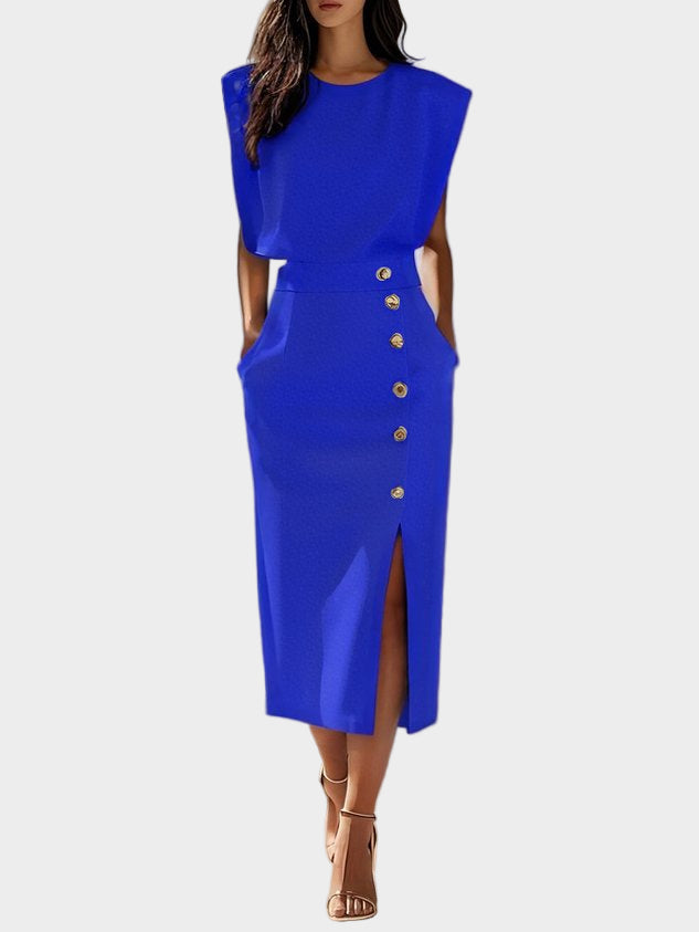 Vestido midi liso com fenda, botões e decote redondo