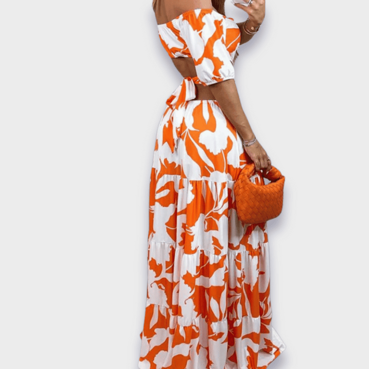 Silhueta - vestido que realça a silhueta feito de tecido luxuoso