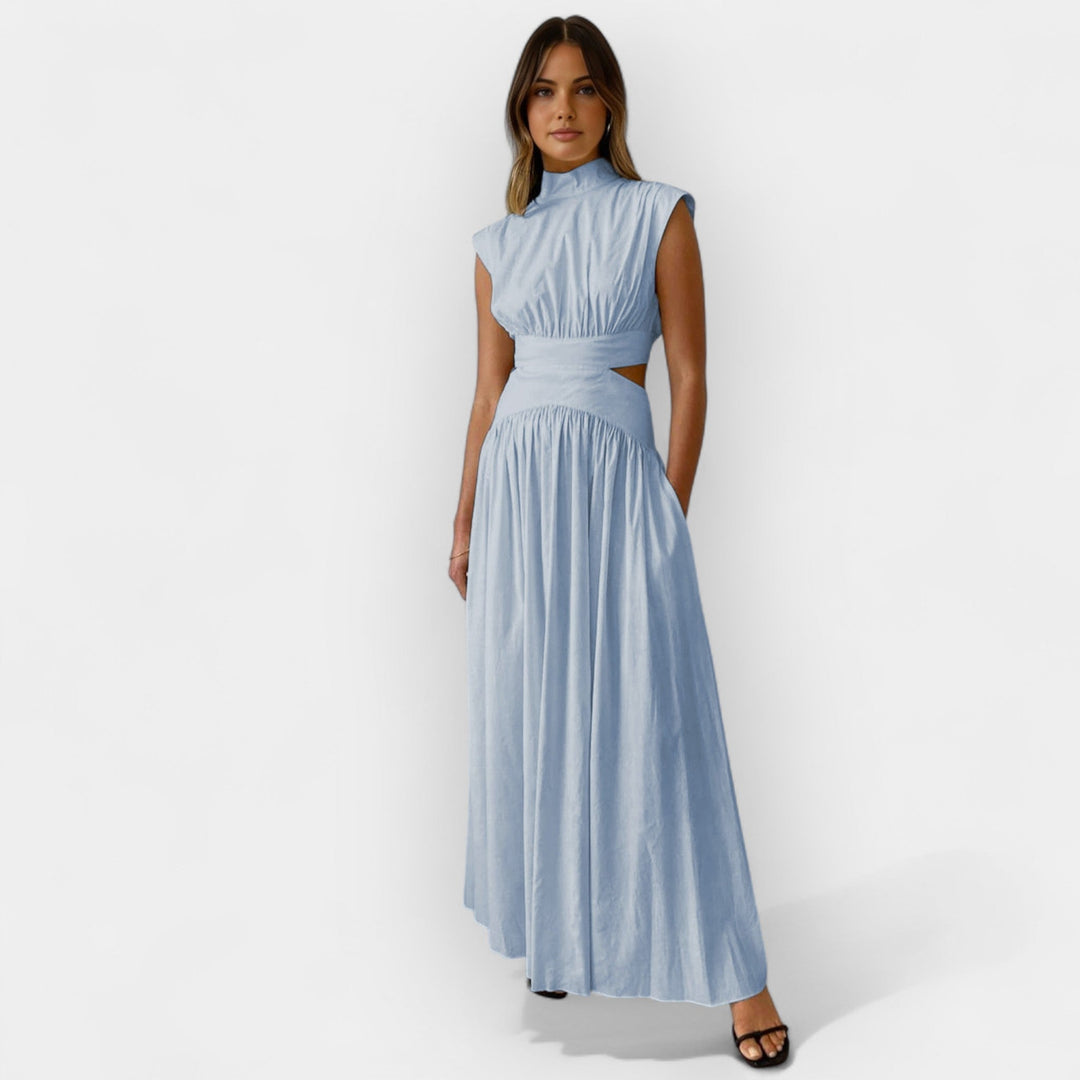 Vestido Estiloso com Cortes