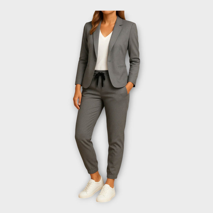 Fato Feminino com Blazer e Calças Jogger