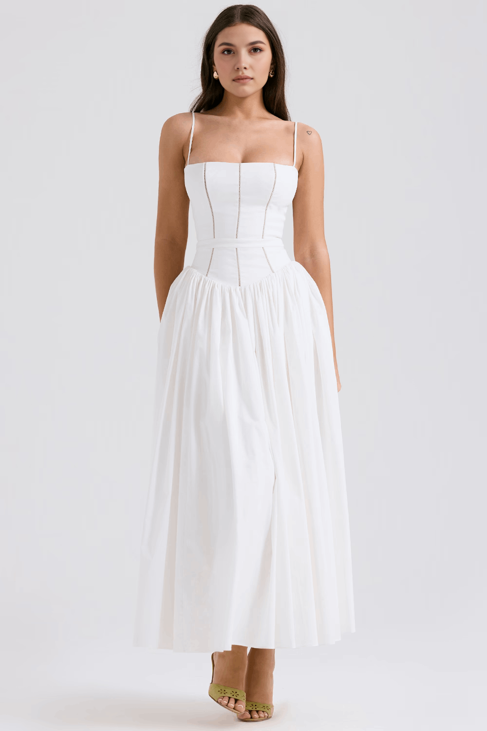 Vestido Maxi com Alças Finas e Padrão Floral