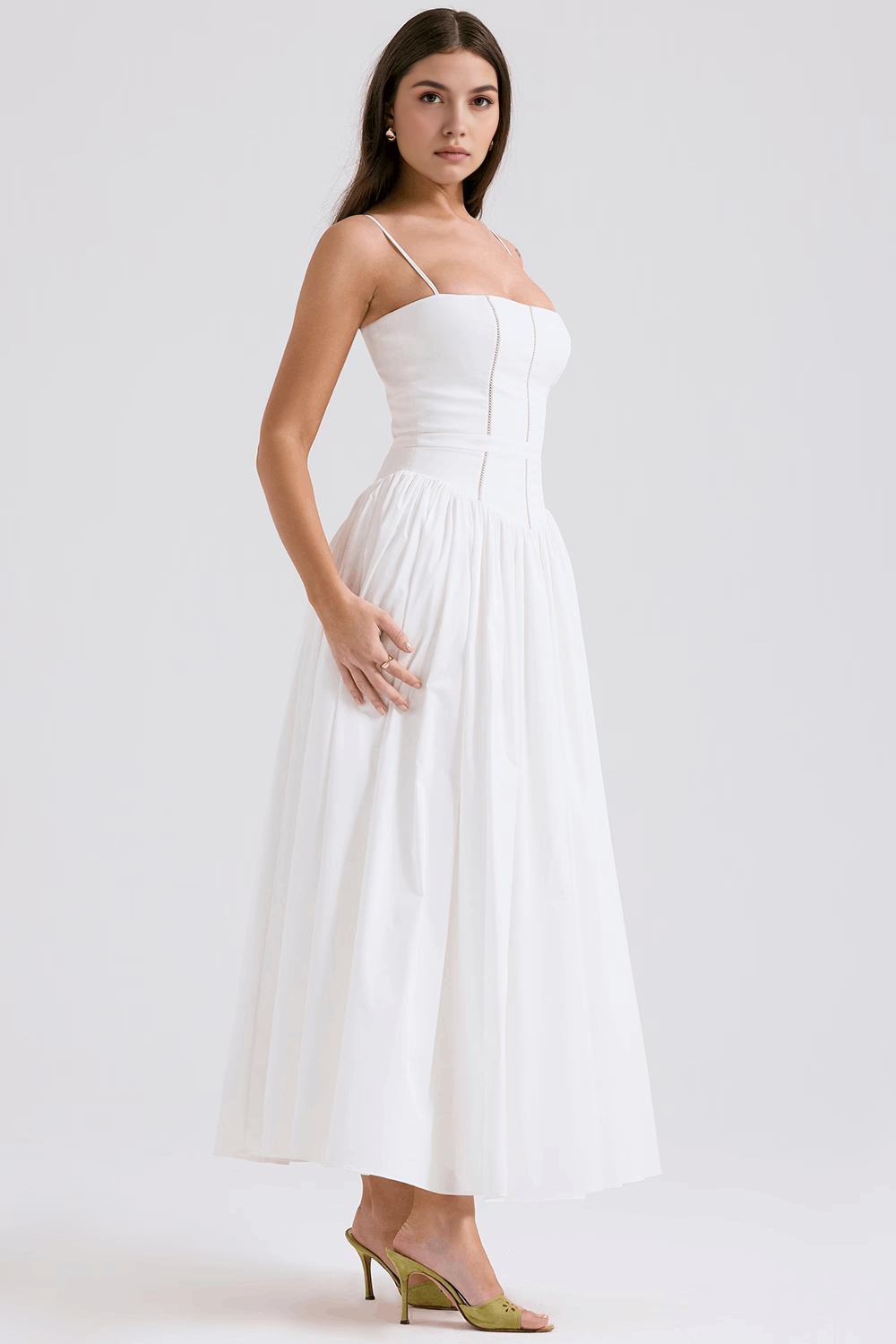Vestido Maxi com Alças Finas e Padrão Floral