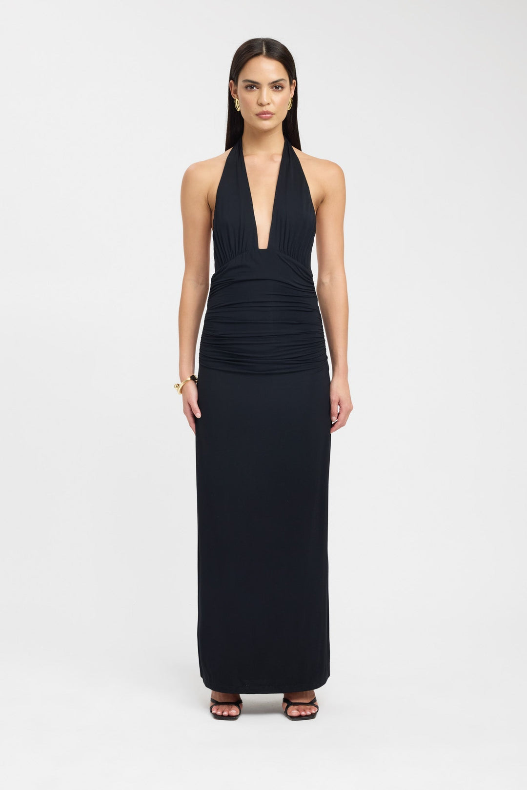 Vestido maxi elegante com decote halter