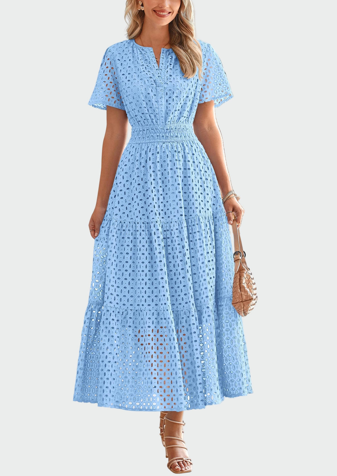Vestido de Verão com Bordados em Ajour