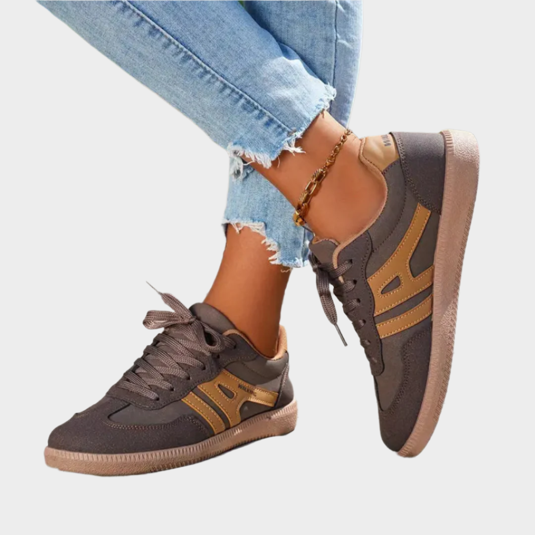 Sapatilhas Desportivas com Detalhes Retro
