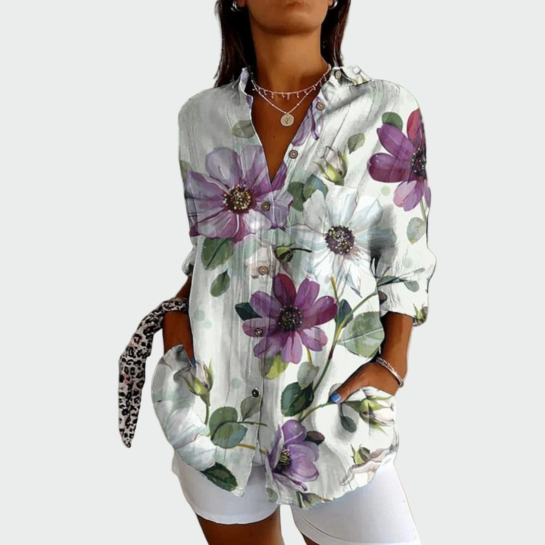 Blusa estilosa com padrão floral