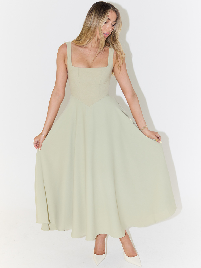 Vestido Midi Elegante com Linha Romântica