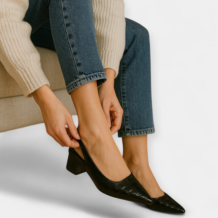 Sapatos com Detalhes Luxuosos