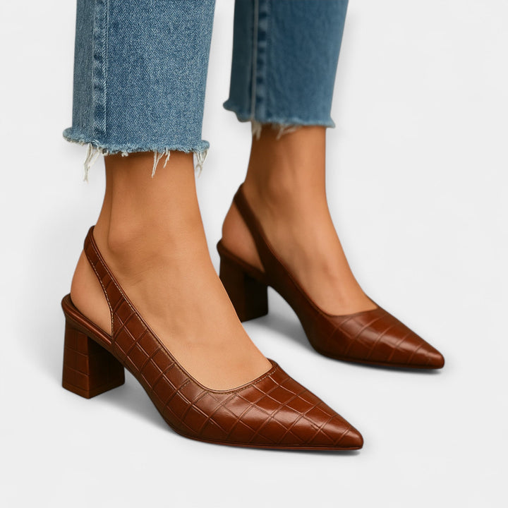 Sapatos com Detalhes Luxuosos