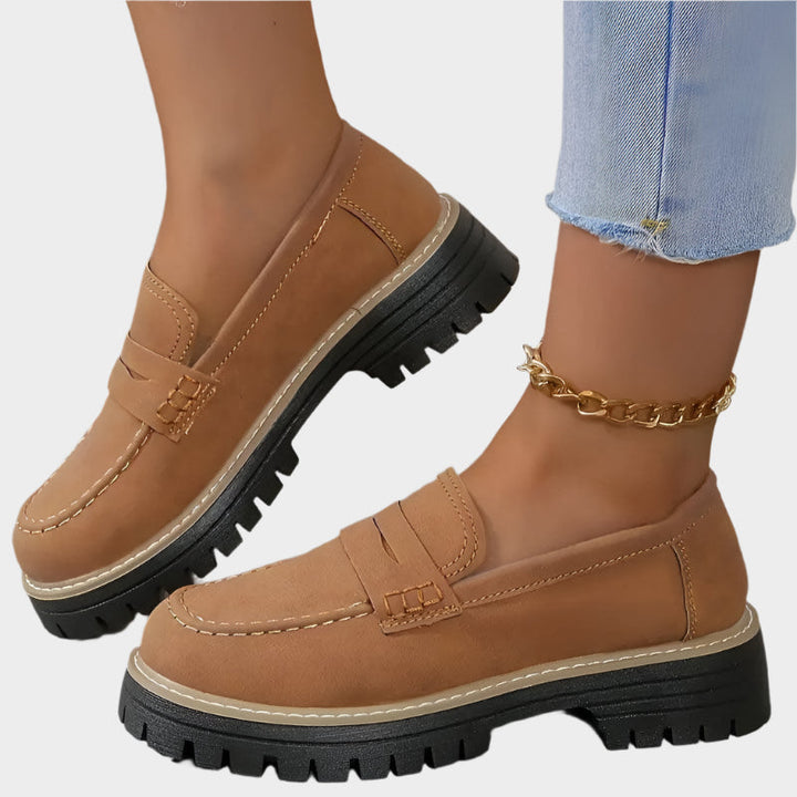 Mocassins com Sola Grossa