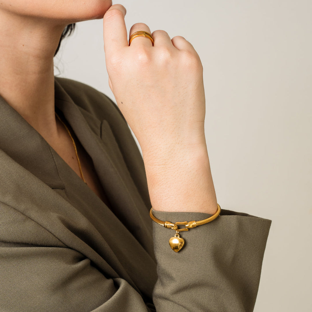 Pulseira de Ouro em Forma de Coração