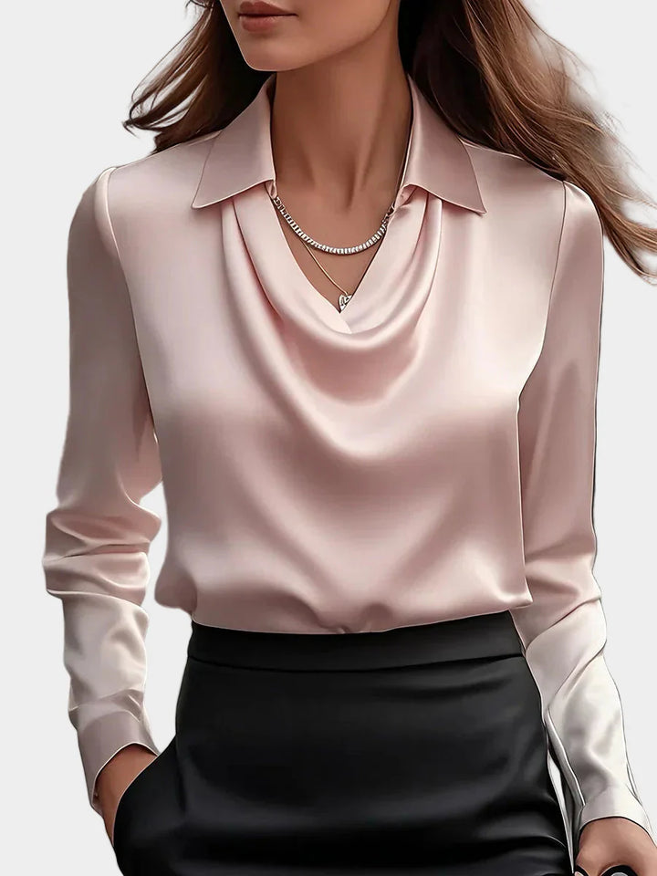 Blusa de Satén Branca Elegante com Decote Drapeado