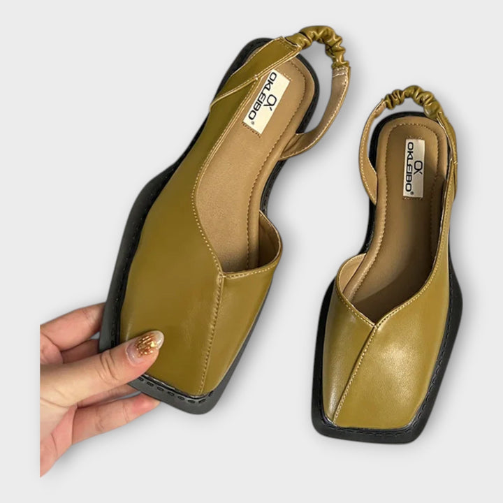Mocassins de Pele Sintética com Calcanhar Elástico