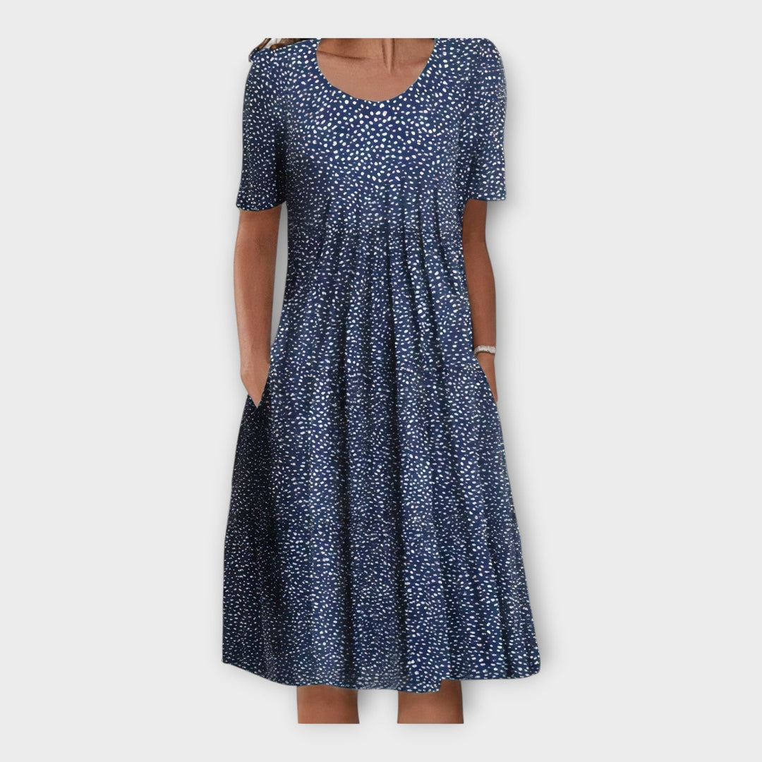 Vestido com Padrão Floral e Manga Curta