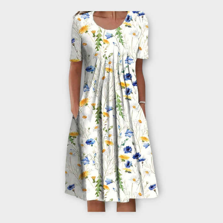 Vestido com Estampado Floral e Manga Curta