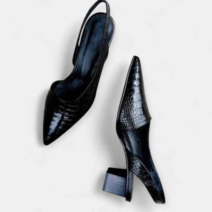 Sapatos com Detalhes Luxuosos